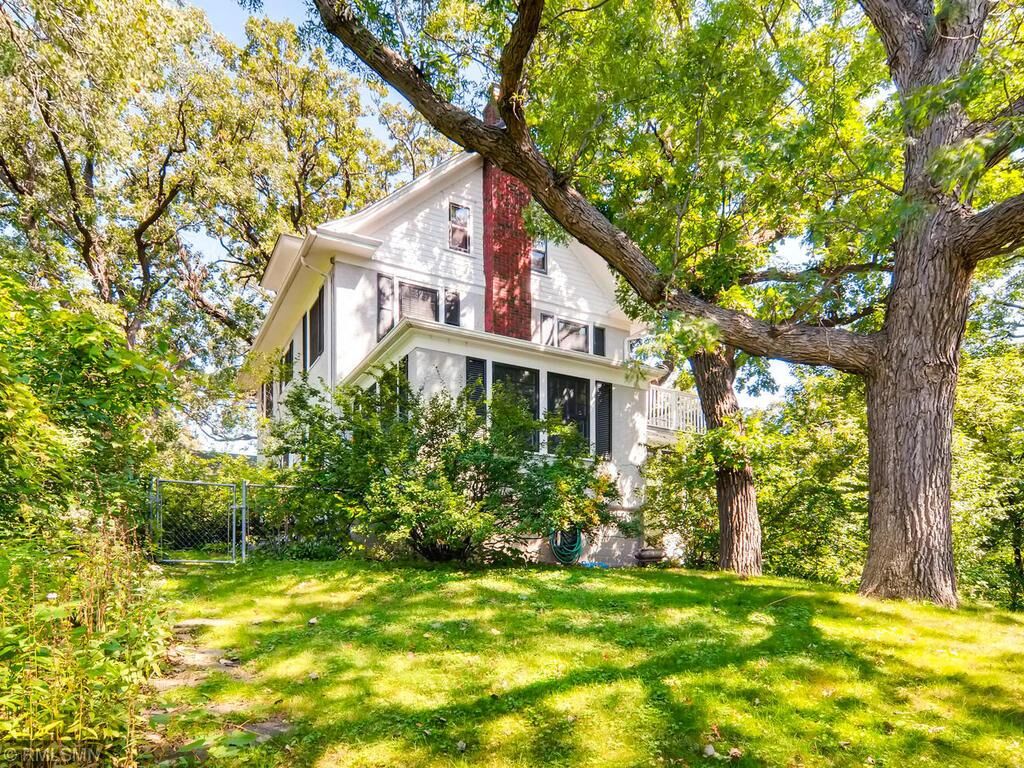 Property Photo:  2308 Commonwealth Avenue  MN 55108 