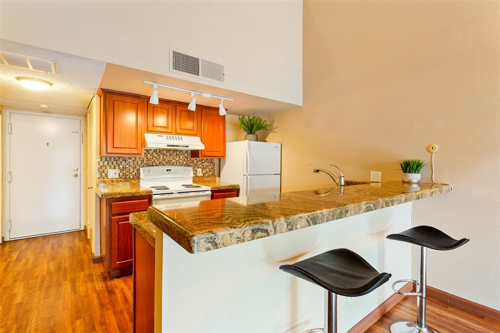 Property Photo: 6131 Rancho Mission Rd 323 CA 92108