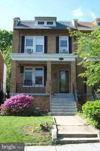 Property Photo:  1607 Otis Street NE  DC 20018 