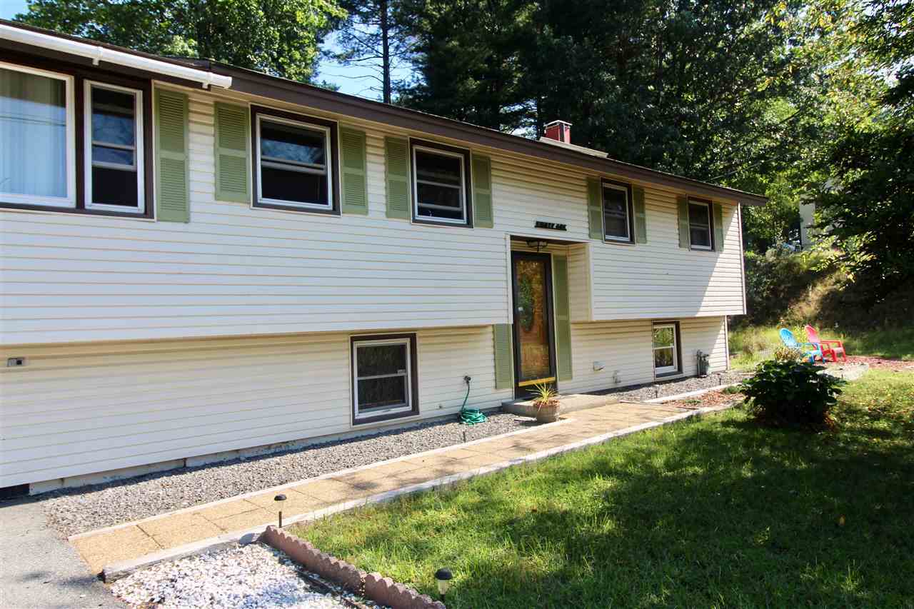 Property Photo: 31 White Plains Drive NH 03062