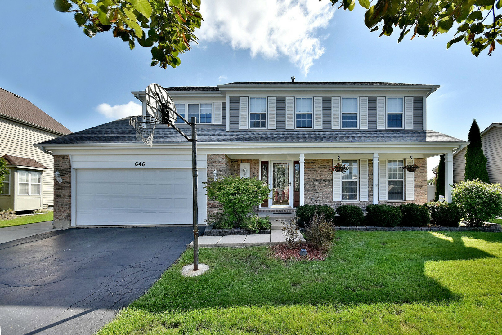 Property Photo:  646 Mayfair Drive  IL 60188 