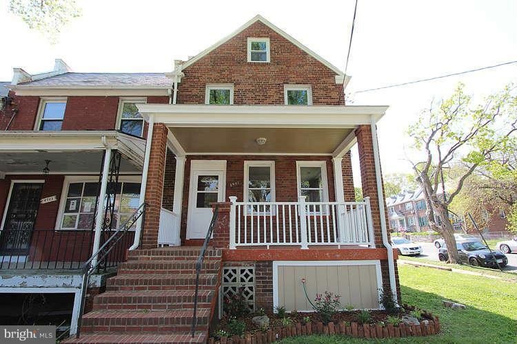 Property Photo:  4901 New Hampshire Avenue NW  DC 20011 