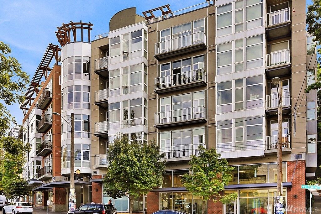 Property Photo:  303 E Pike St 303  WA 98122 