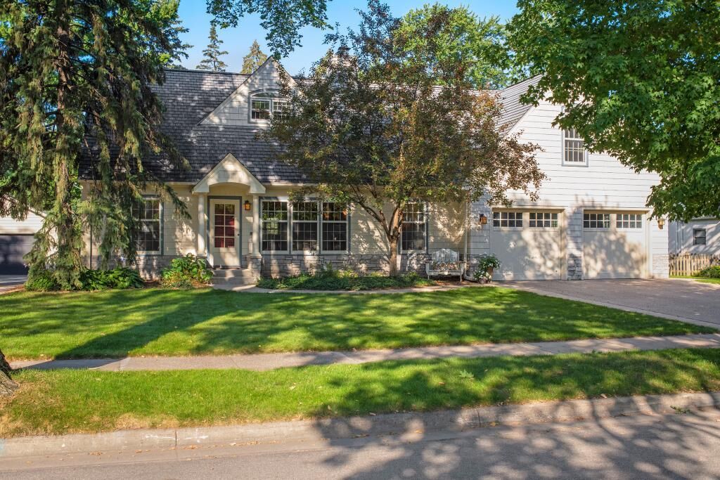 Property Photo: 3726 Huntington Avenue MN 55416