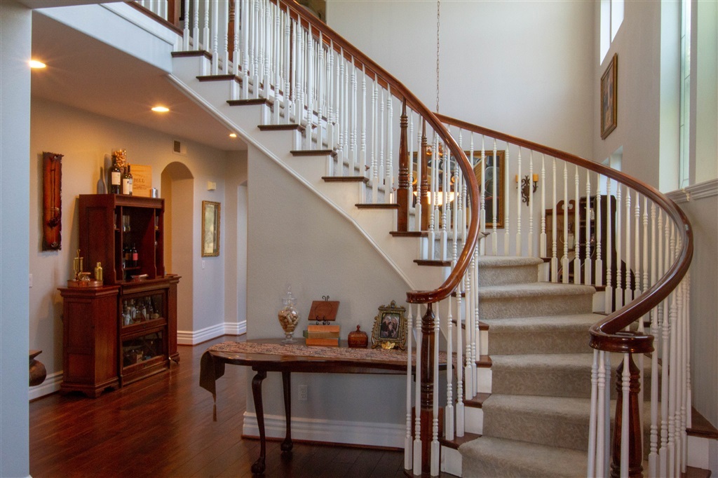 Property Photo: 569 Santa Theresa Ct CA 91914