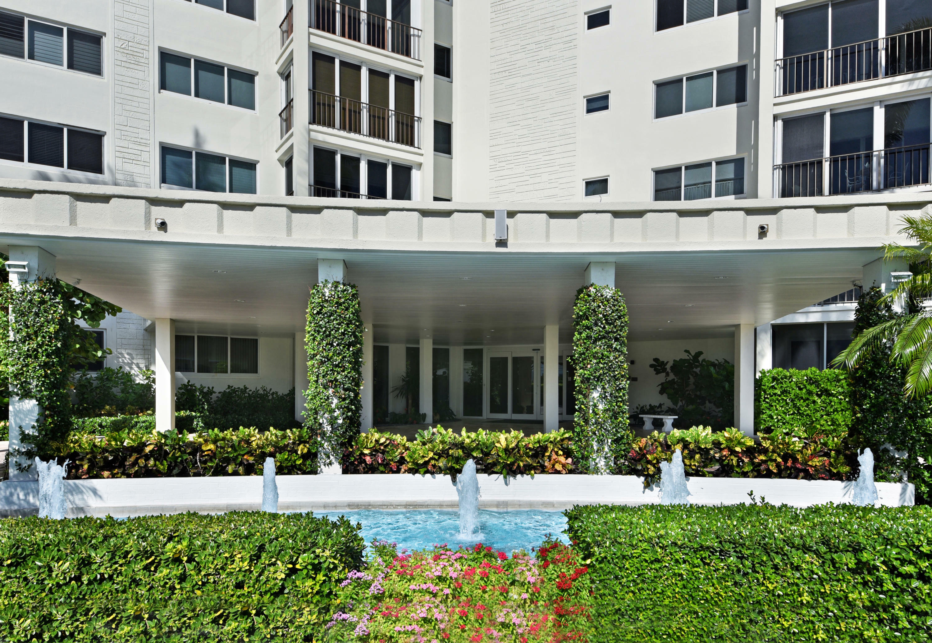 Property Photo: 86 Mac Farlane Drive 10-H FL 33483