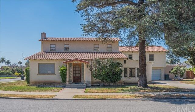 Property Photo:  405 W Kenoak Drive  CA 91723 