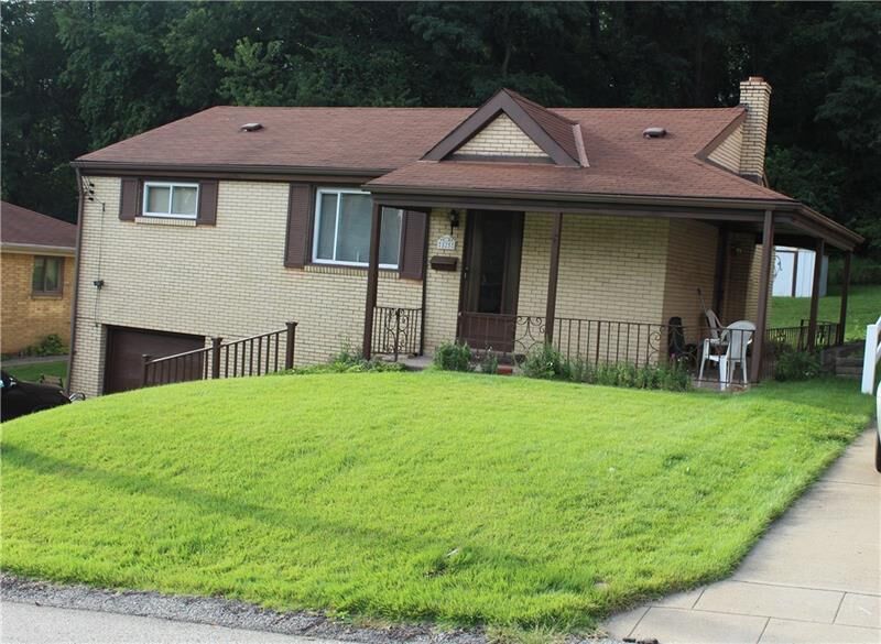 Property Photo: 825 Frank St PA 15122