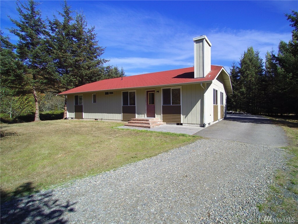 Property Photo:  196 Gandalf Rd  WA 98363 