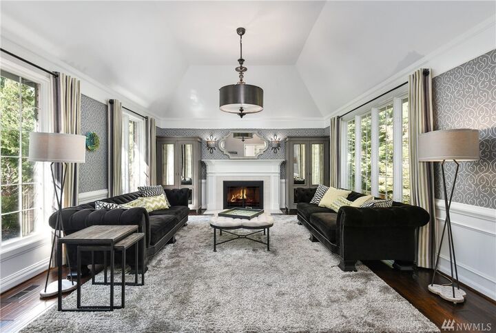 Property Photo:  10128  219th Place NE  WA 98053 