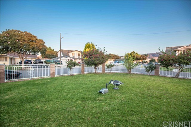 Property Photo:  2191 Abraham Street  CA 93065 