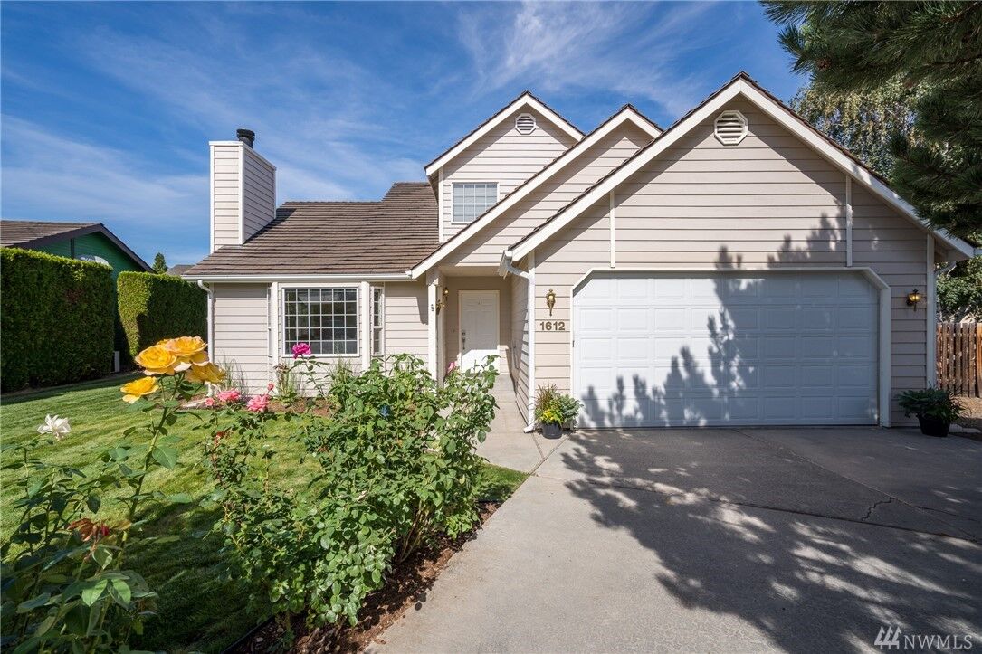 Property Photo: 1612 Alderwood Drive WA 98801