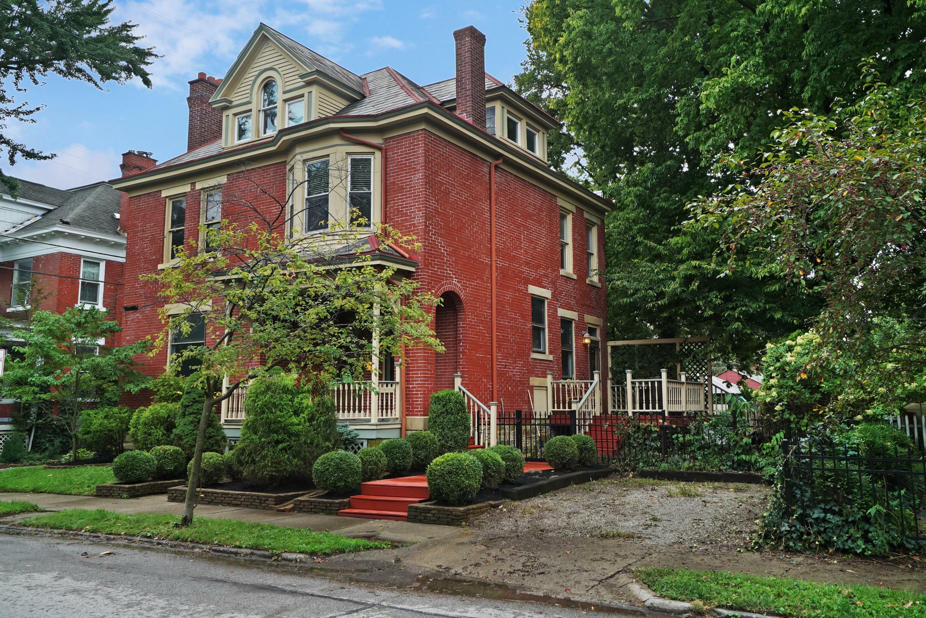 Property Photo: 133 S Monroe Avenue OH 43205