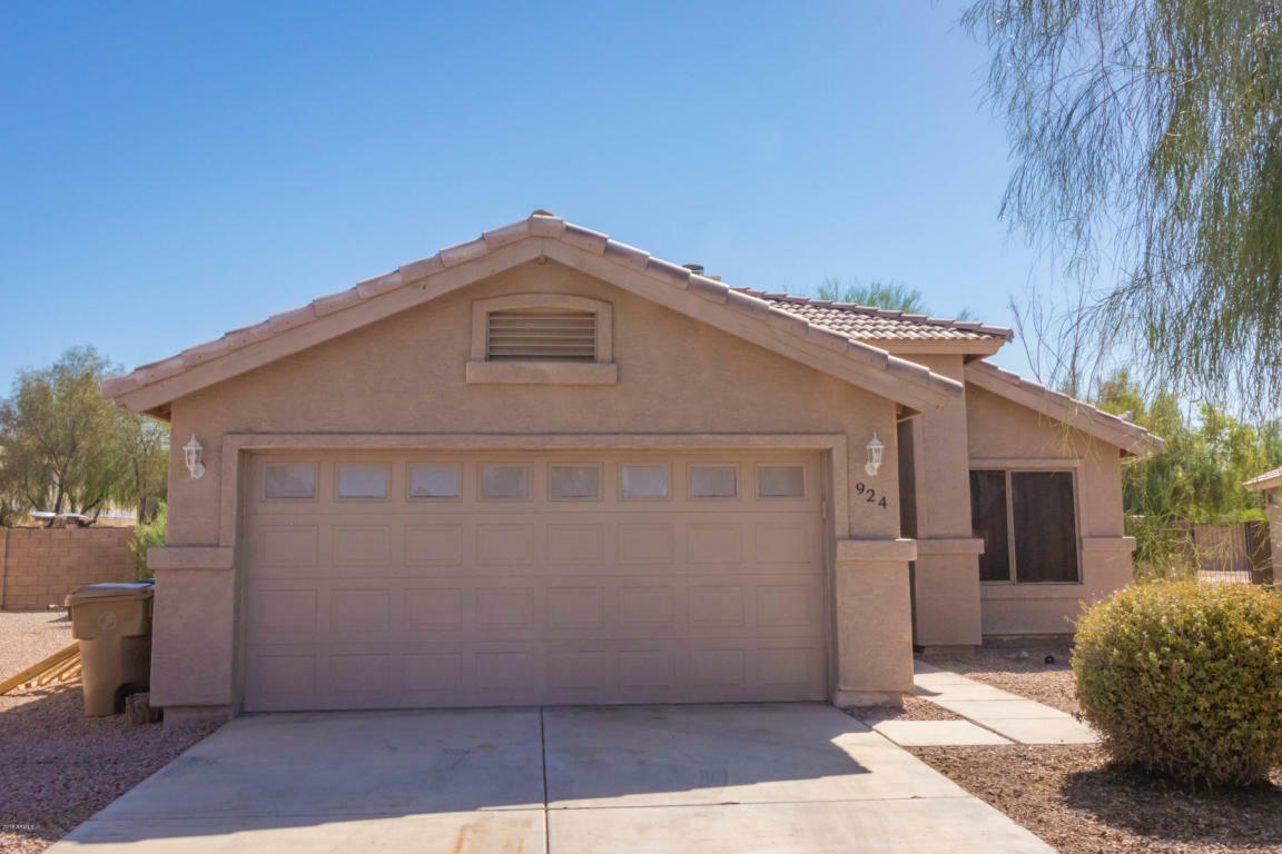 Property Photo:  924 E Calle Adobe Lane  AZ 85338 