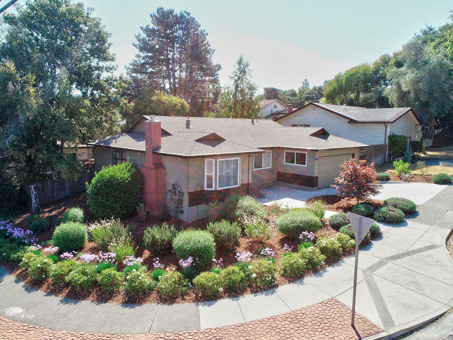 Property Photo:  828 Elm Drive  CA 94952 