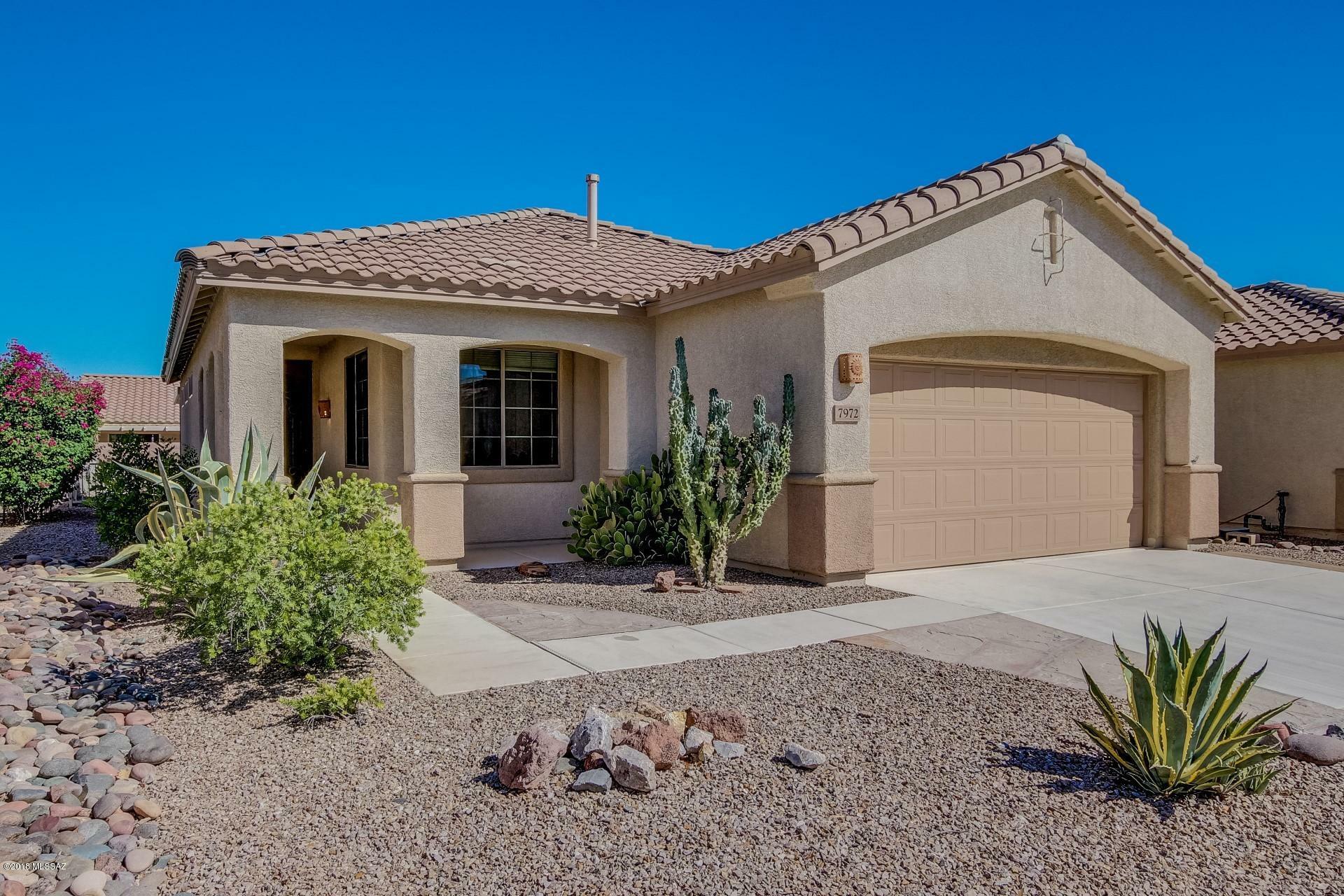 Property Photo:  7972 W Blue Heron Way  AZ 85743 