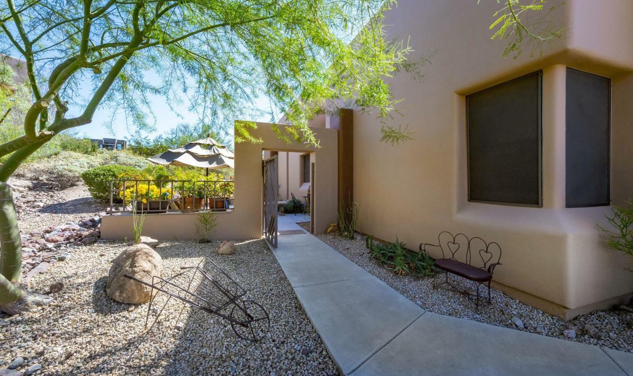 Property Photo:  17025 E La Montana Drive 109  AZ 85268 