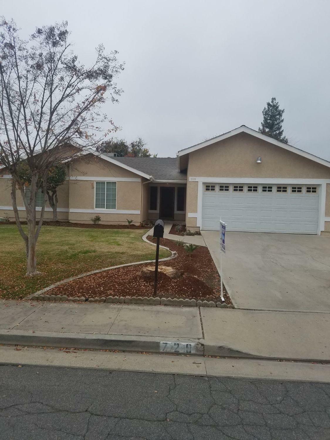 729 N Palm Street  Woodlake CA 93286 photo