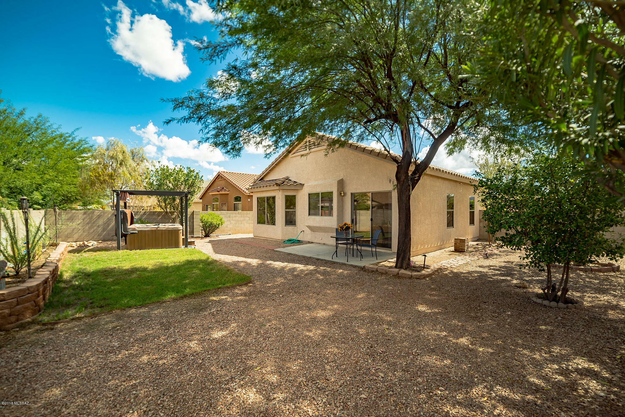 Property Photo:  6192 W Koch Place  AZ 85743 