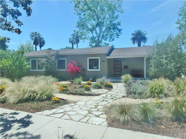 12364 Emelita Street  Valley Glen CA 91607 photo