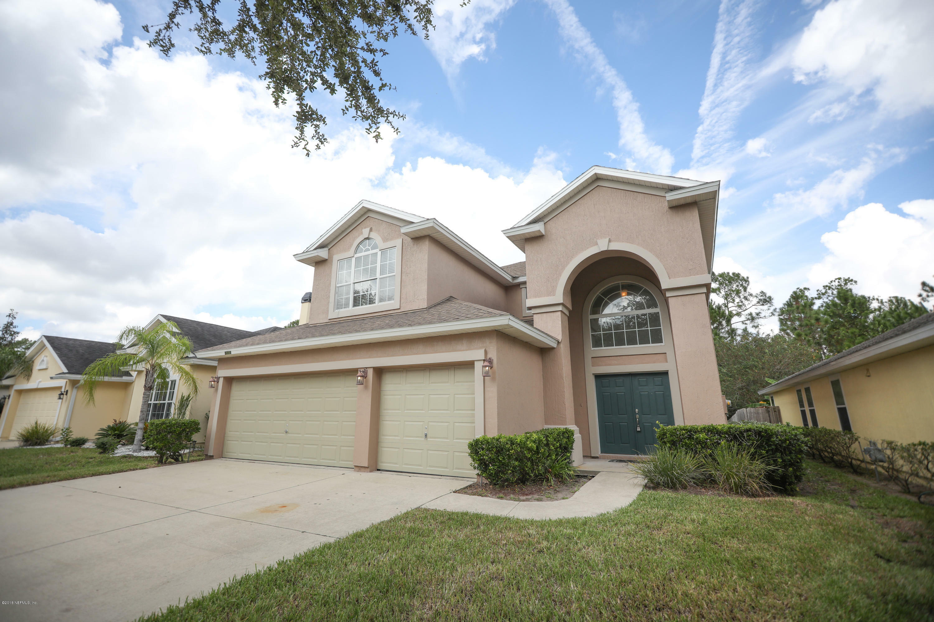 Property Photo:  5716 Alamosa Circle  FL 32258 