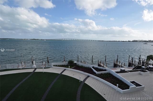 Property Photo:  200 SE 15th Rd 4D  FL 33129 