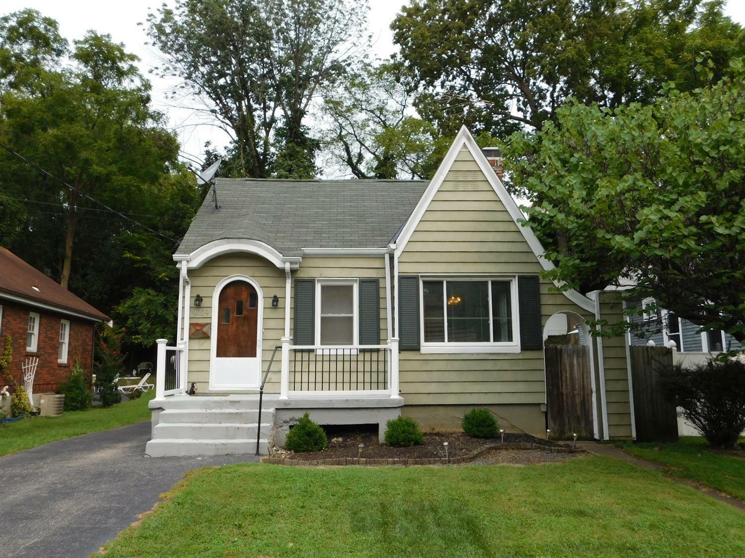 Property Photo:  4029 Paxton Avenue  OH 45209 