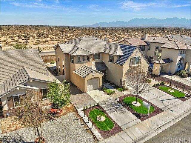 Property Photo:  38056 Aidea Street  CA 93552 