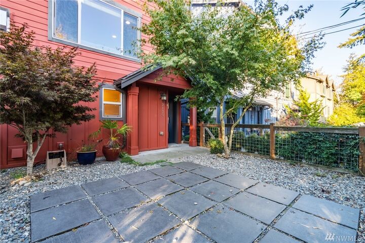 2130 N 113th St B  Seattle WA 98133 photo