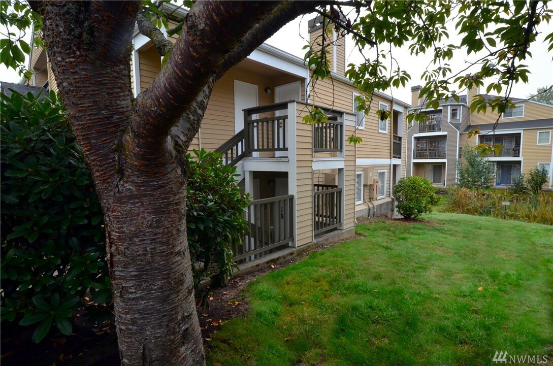 Property Photo:  5300 Harbour Pointe Blvd 302-H  WA 98275 