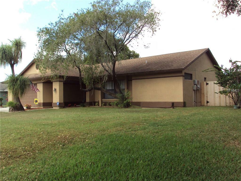 Property Photo:  2608 Bridle Drive  FL 33566 