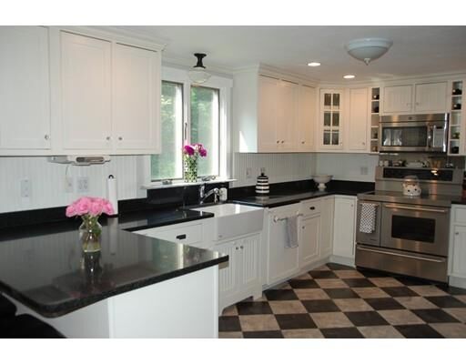 Property Photo:  8 Country Club Lane  NH 03865 