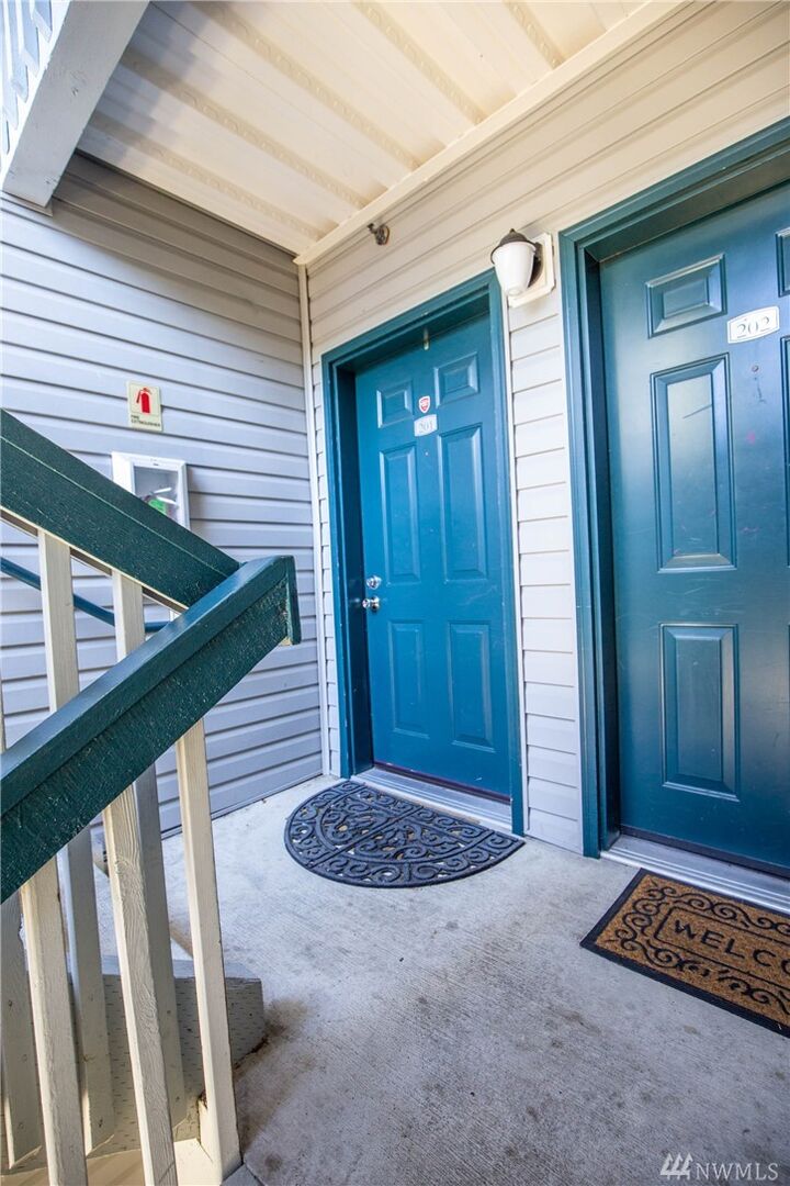 Property Photo: 33020 10th Ave SW Z201 WA 98023