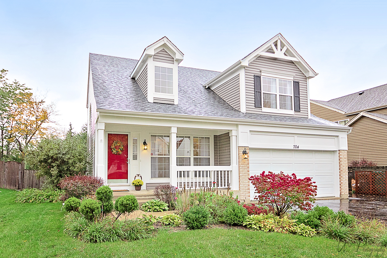 Property Photo: 704 Sierra Place IL 60031
