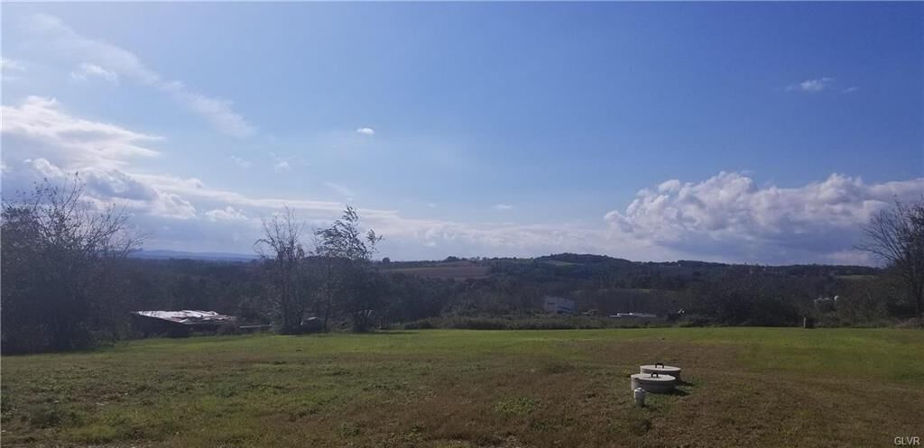 Property Photo: 6632 Franklin Hill Road PA 18013