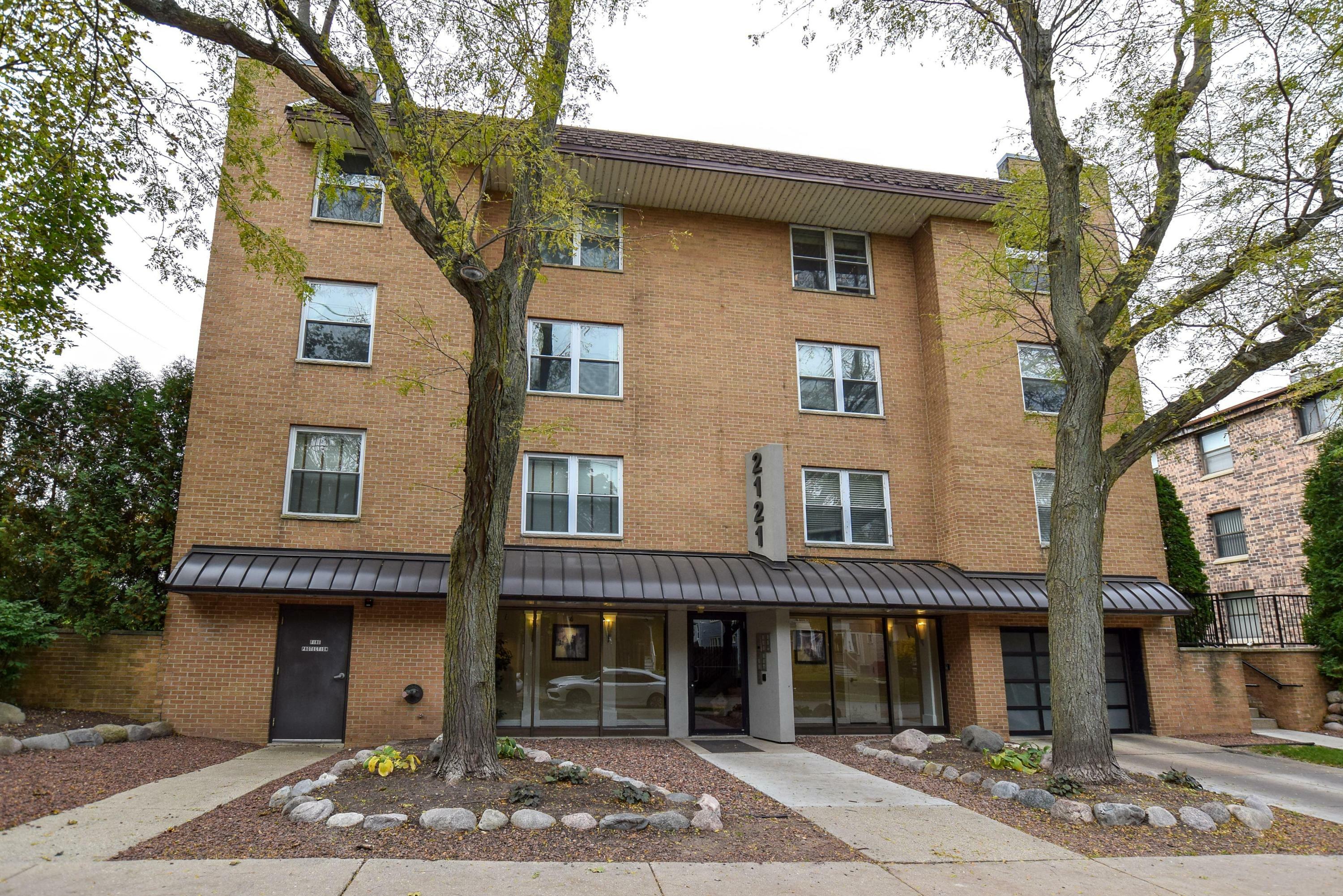 Property Photo:  2121 N Cambridge Ave 113  WI 53202 