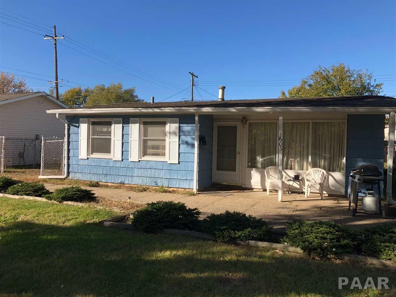 Property Photo: 1603 Bellaire IL 61554