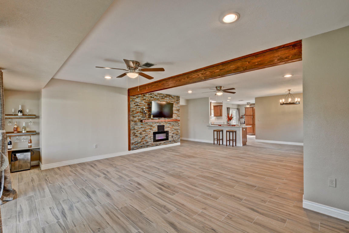 Property Photo: 10640 W Saratoga Circle AZ 85351