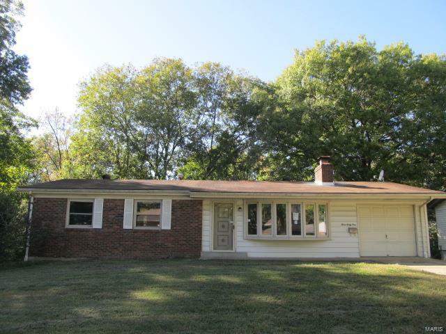 Property Photo: 341 Lincolnshire Boulevard 62221
