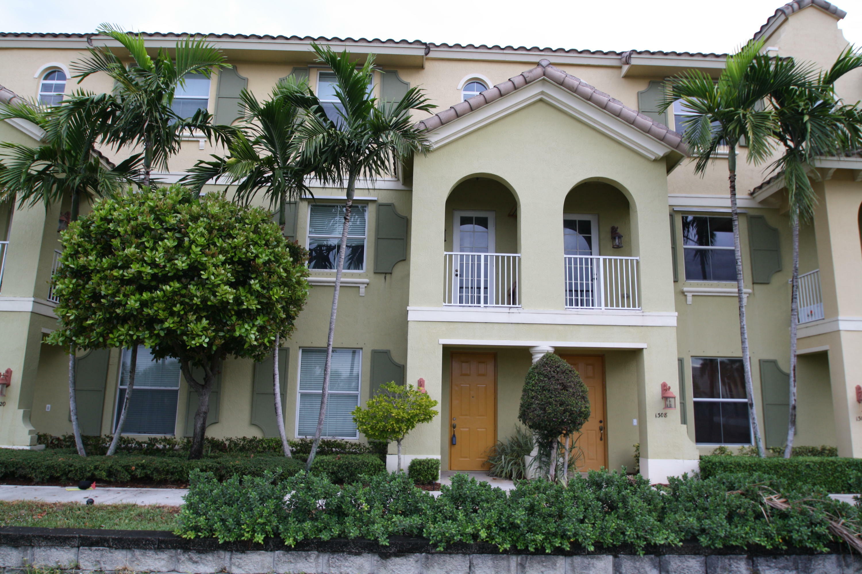 Property Photo: 1314 Piazza Delle Pallottole FL 33426