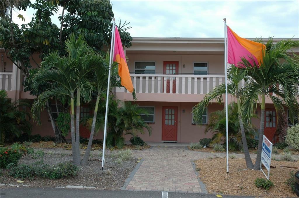 Property Photo: 800 Tyrone Boulevard N E-2 FL 33710