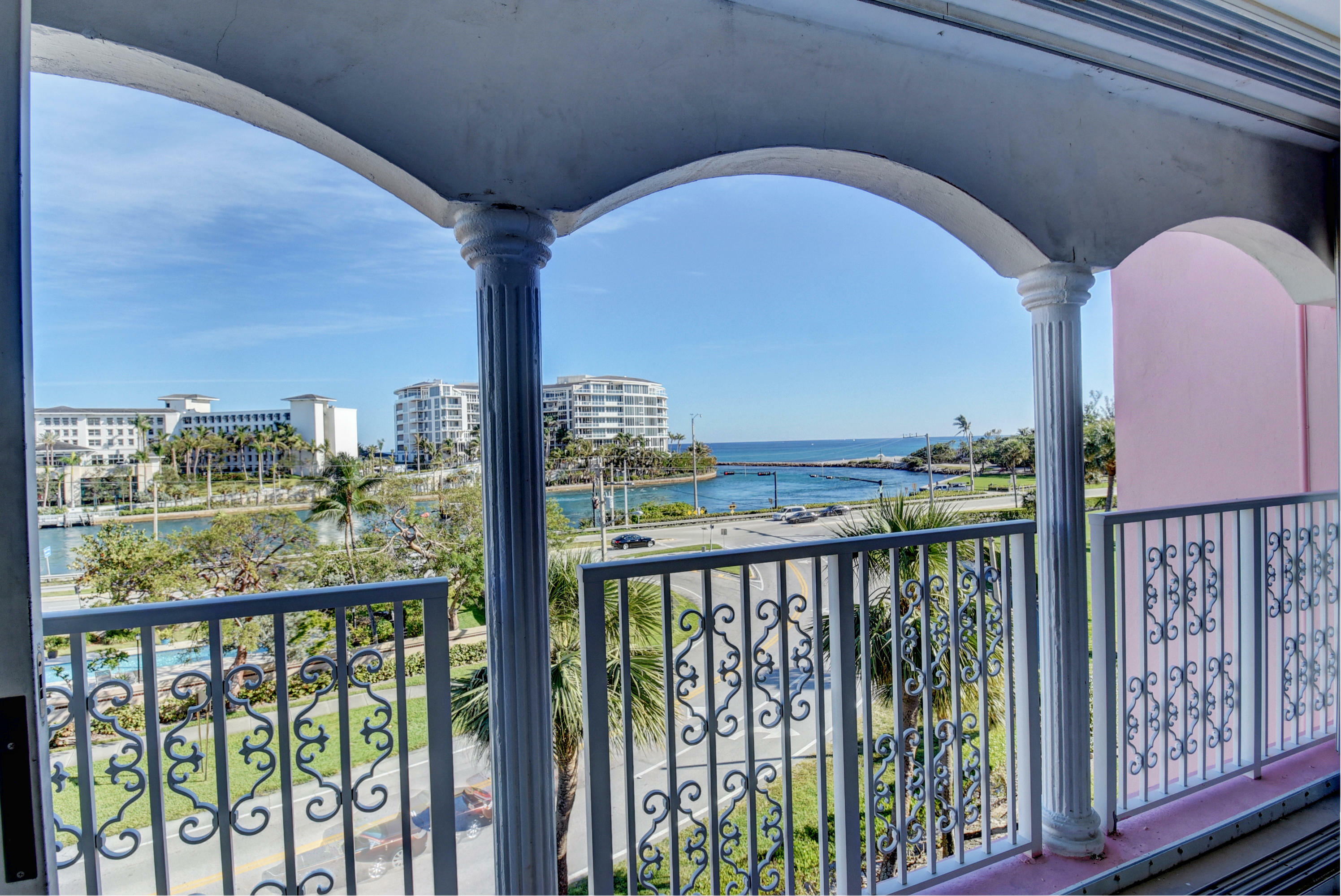 Property Photo: 1001 E Camino Real 407 FL 33432