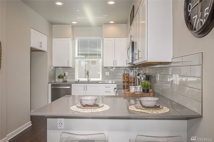 Property Photo:  3230 148th St SW G-5  WA 98087 