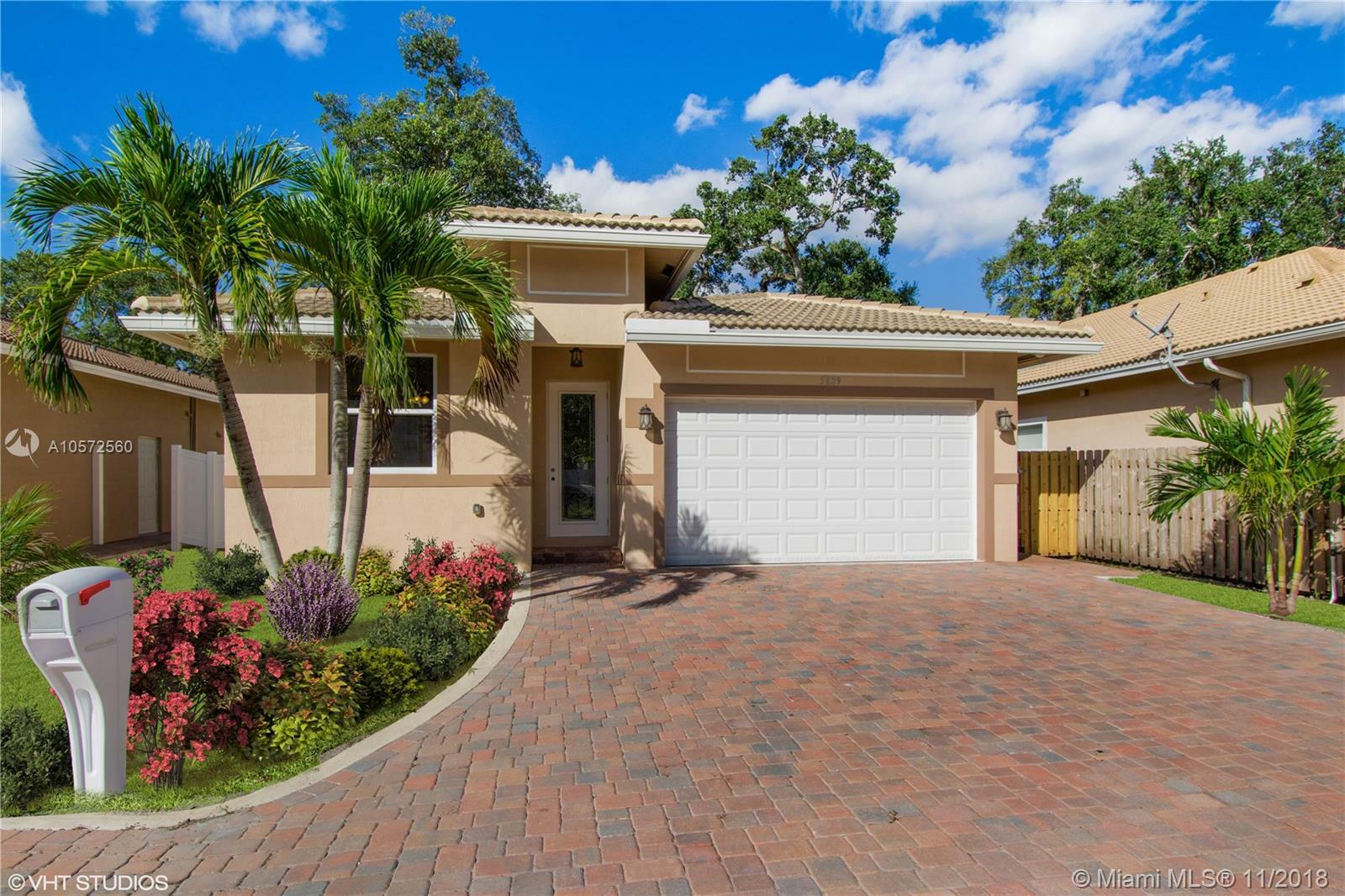 Property Photo:  5829 SW 39 Way  FL 33312 