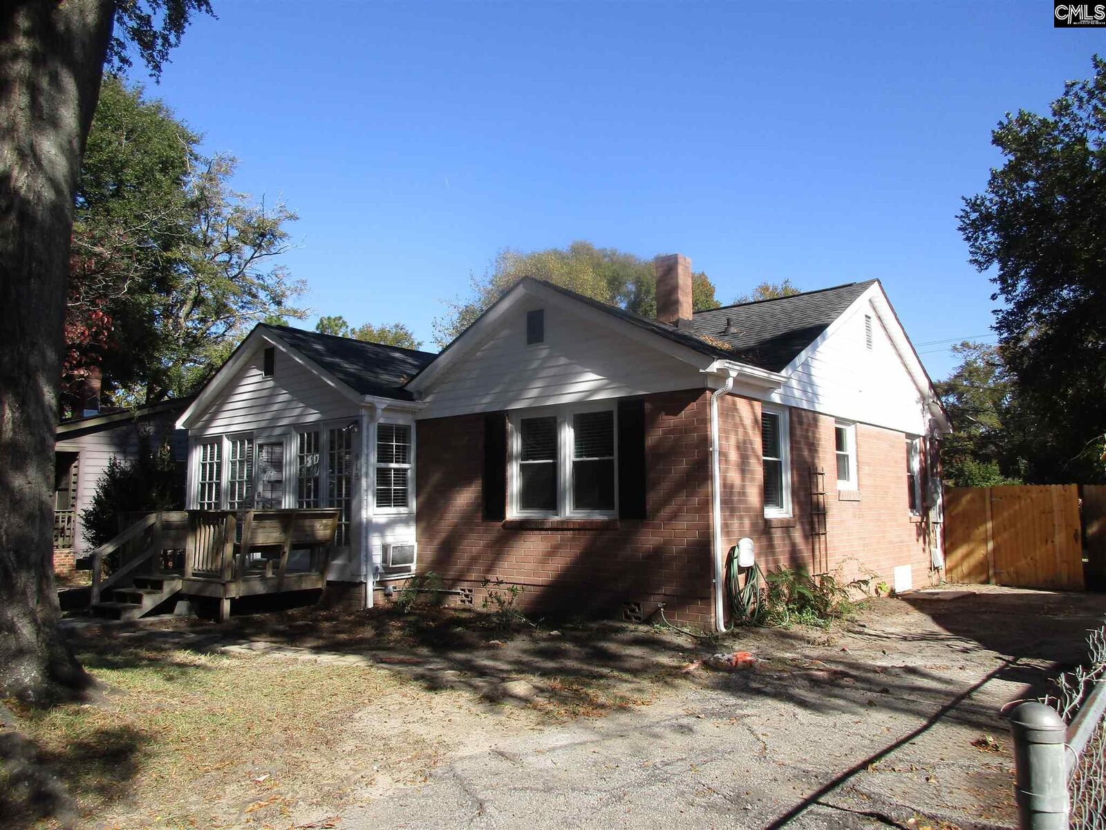 Property Photo: 818 Pembroke Ave SC 29205