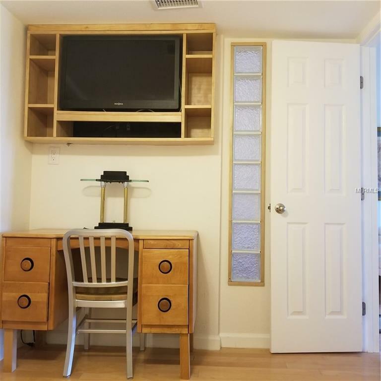 Property Photo:  2110 Benjamin Franklin Drive 105  FL 34236 