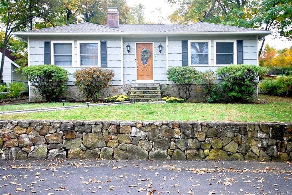 Property Photo:  6 Gillies Lane  CT 06854 