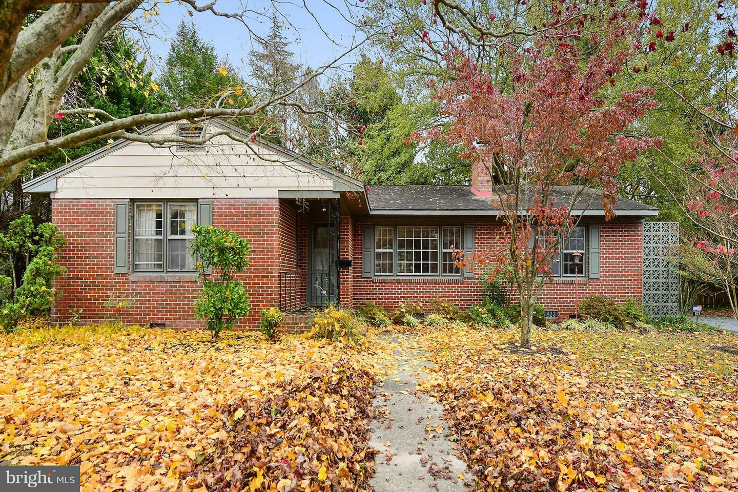 Property Photo:  823 Riverside Drive  MD 21801 