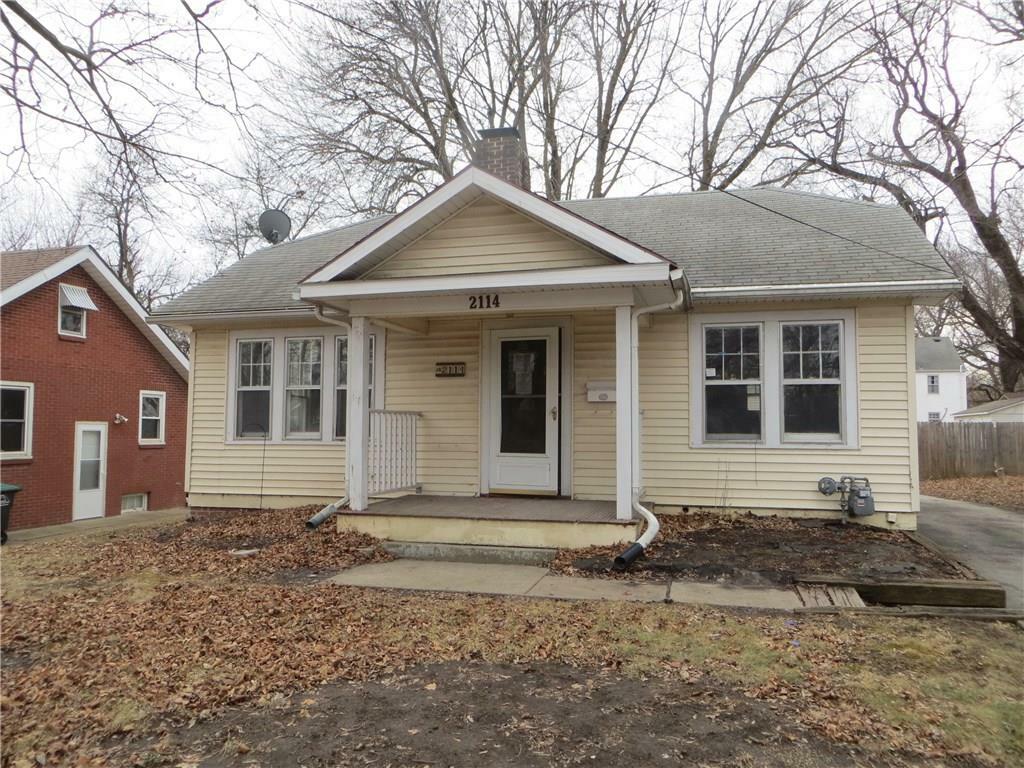 Property Photo:  2114 37th Street  IA 50310 