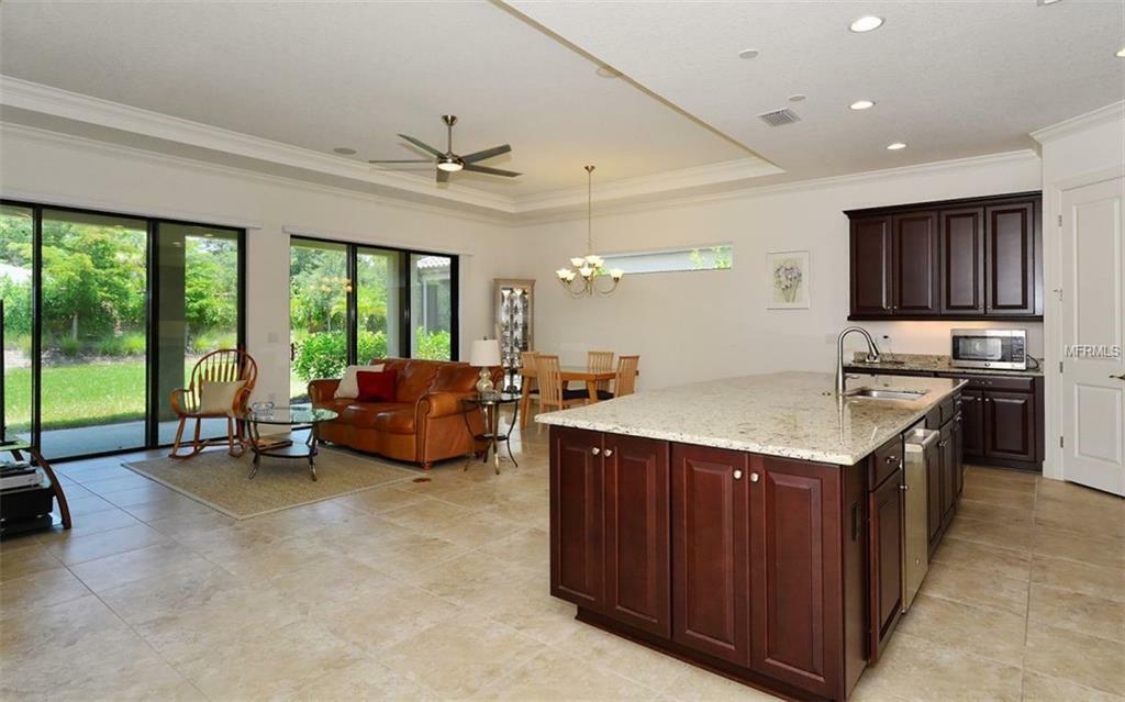 Property Photo:  3964 Waypoint Avenue  FL 34229 